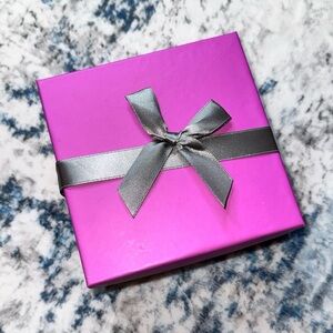 Chic Fuchsia Gift Box with Gray Ribbon